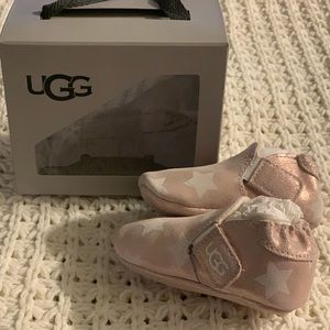 UGG Girls' Roos Metallic Star Print Shoes